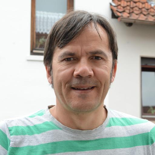Vom Bauernhof an die Uni – Politikwissenschaftler Bernd Hüttner