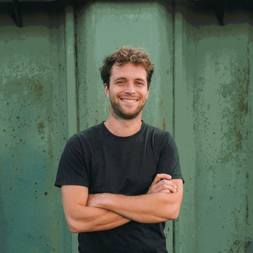 Aus altem Plastik Abfalltüten machen - Christian Sigmund kämpft mit dem Start-up Wildplastic gegen die Vermüllung