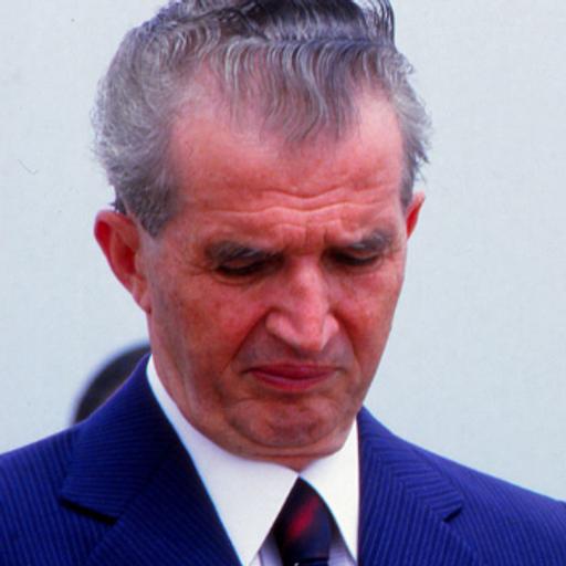 El matrimonio Ceaucescu, dictadores de Rumanía y una gente algo cotilla