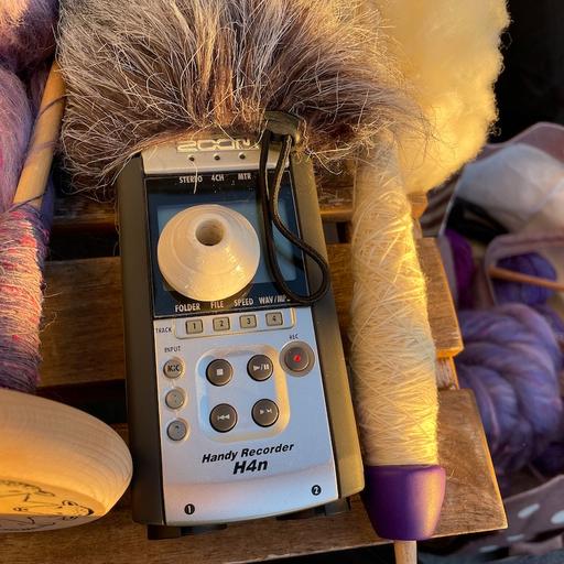 Spinnen mit Handspindeln