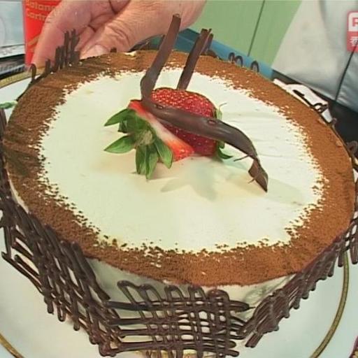 白朱古力慕絲焦糖榛子蛋糕 (White Chocolate Caramel Hazelnut Cake)