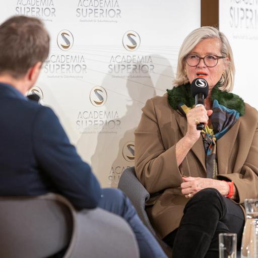Dialog mit Ursula Plassnik - Zeitenwende: Die Welt im Umbruch
