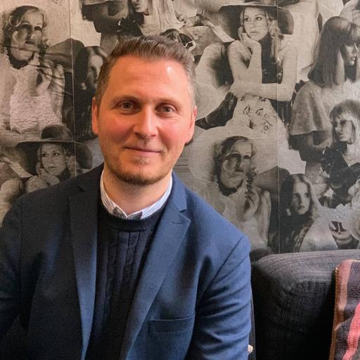 رحلة طبيب الأسنان ميلاد إلى النجاح في السويد