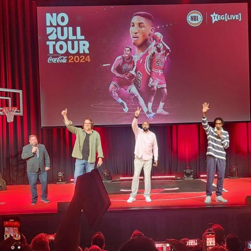 Australia's No Bull Tour [the truth]. Chicago Bulls' Luc Longley, Scottie Pippen and Horace Grant - AIR136