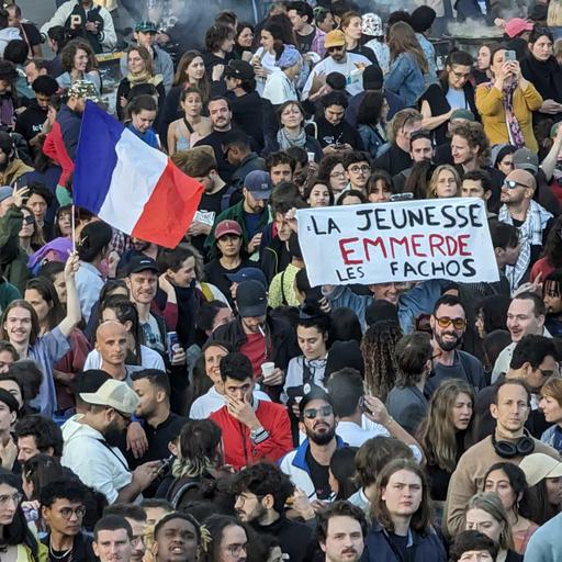 Mehrheit gegen rechts, der Rest bleibt schwierig: Frankreich nach der Wahl