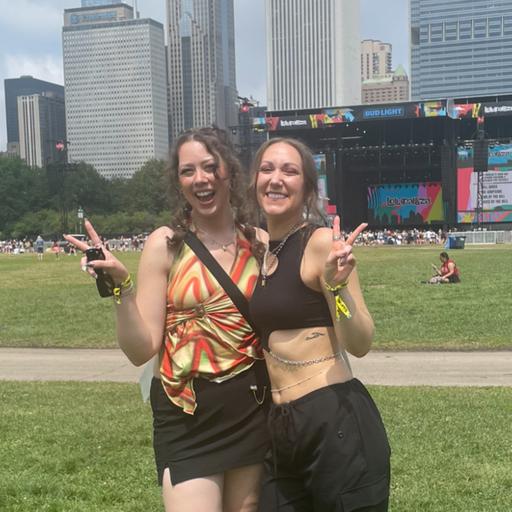 Bonus Episode 8: Seeing Stray Kids at Lollapalooza!