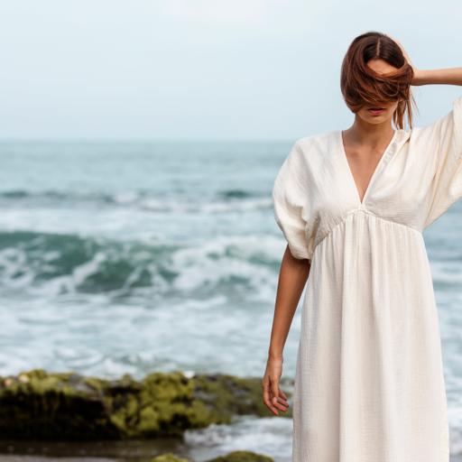 El verano empieza cuando Aída se pone su vestido pagado en pesetas