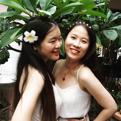 BT English08: Two Movies for Holiday Season