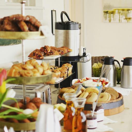 PODCAST 209 BUFFET BREAKFAST BATTLES