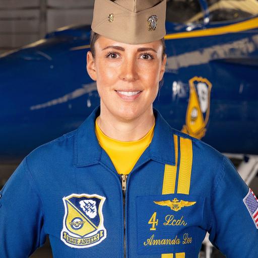 SHOW CENTER The Airshow Podcast - LCDR Amanda Lee!