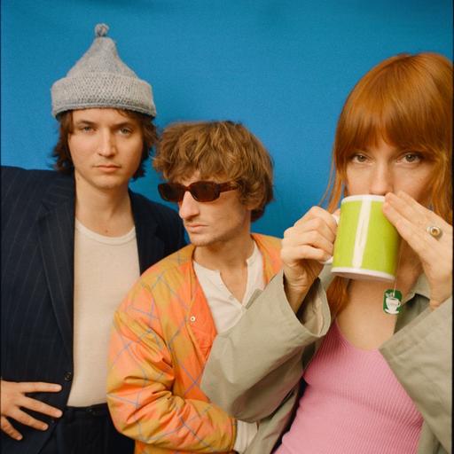 La psicodelia indie-pop de Oracle Sisters.