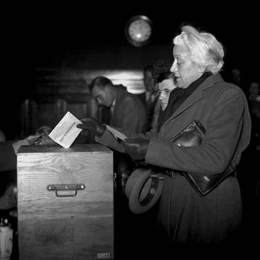 (2/3) Le vote au prisme du genre : femmes et hommes votent-ils différemment ?