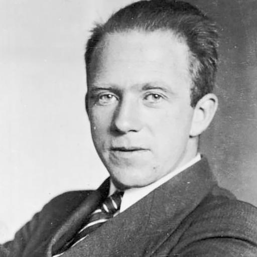 Alternate quantum realities: what if Heisenberg stayed at home?