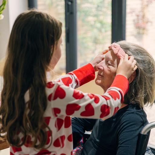 Young Carer - Zehntausende Kinder pflegen kranke Erwachsene