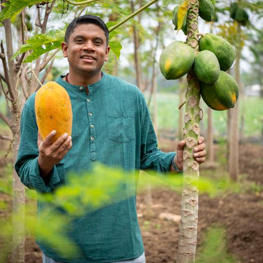 372 Anand Ethirajalu - Harvesting the clouds: how to transition over 10,000 farmers a year, reducing input costs and increasing profits