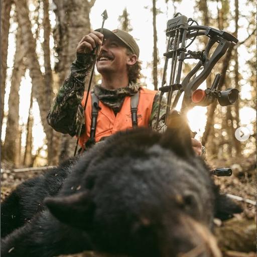 Solo vs. Social: The Psychology of the Hunt with Beau Martonik