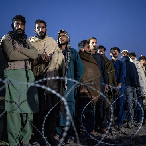 Afghanistan - Pakistan und Iran schieben viele Afghanen zu den Taliban ab