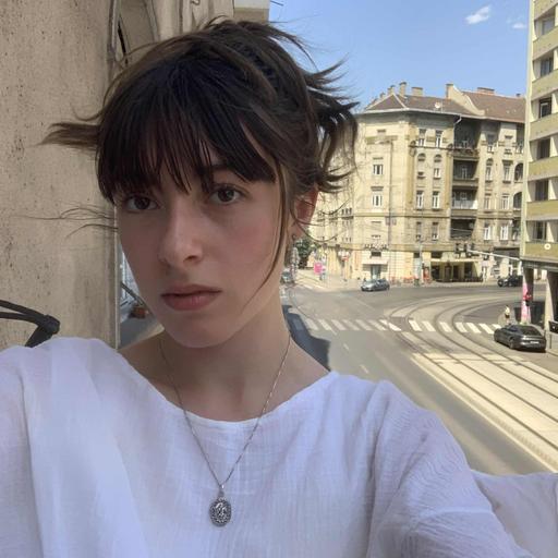 "Két vicc közt valaki megver és aztán menni kell tovább" - Major Irma