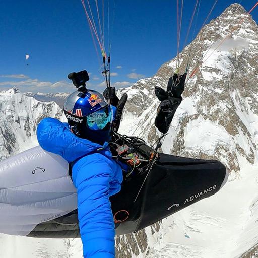 RED BULL: Paragliding the Himalayas with Tom de Dorlodot