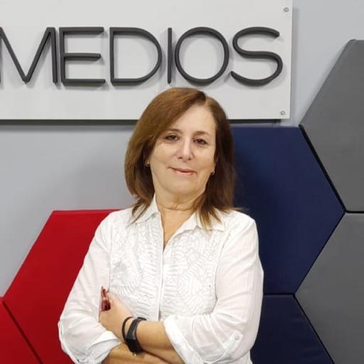 A CAMBIO DE QUE con Laura Sverdlick 27-8-2025.mp3