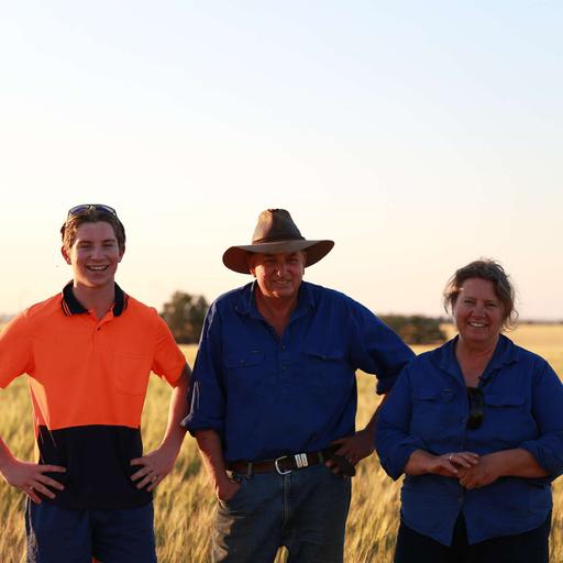 382 Dianne, Ian and Matthew Haggerty - Food, not commodities: how regenerative agriculture works at scale on 63,000 acres