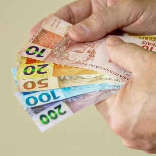 Entenda os impactos da manutenção da taxa de juros em 15% pelo Copom