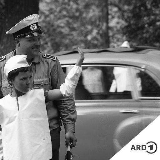 Mikado Feature: Kindheit in der DDR