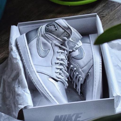 Best With Sneakers - S10E29