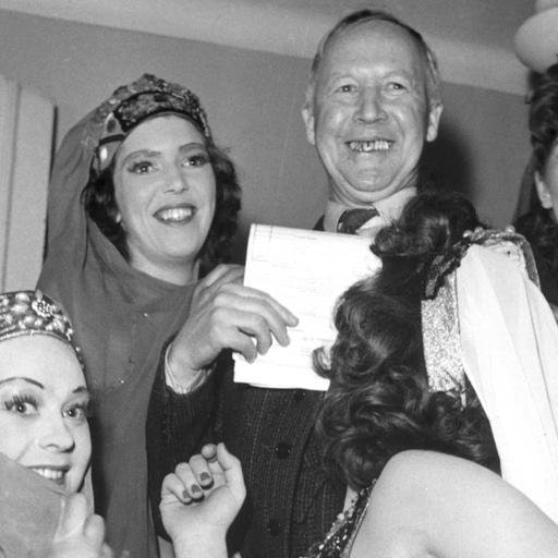 Lilla varietén grillar finansminister Ernst Wigforss