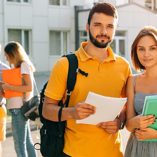 ​Studenti con la valigia