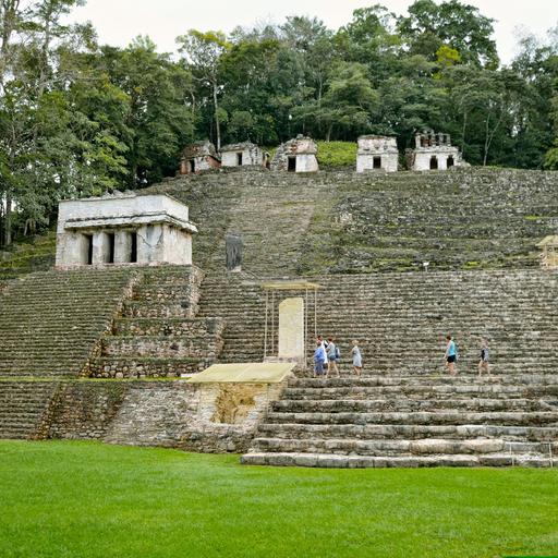 Mexiko: Wanderung zu heißen Quellen, Ruinen von Bonampak, Chicano Streetfood in San Francisco