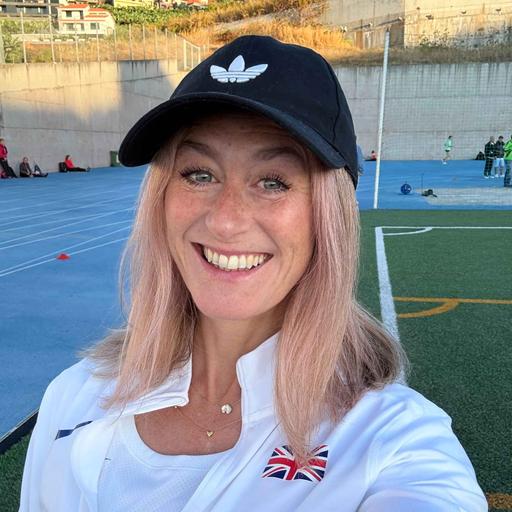 322: Athletics, book writing and a disappointing pole vaulter with Emily Murray (aka @pinkhouseliving)