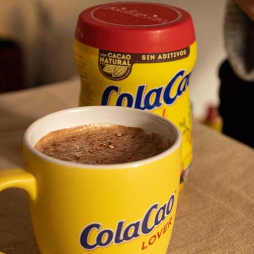 Nostalgia, grumitos y una receta secreta: así construyó Cola Cao su imperio del cacao