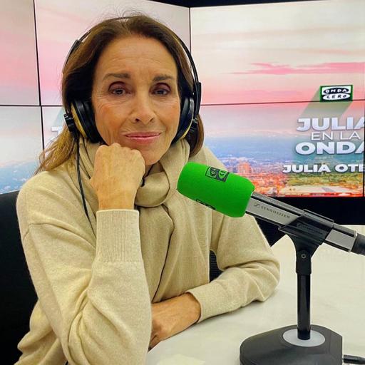 Ana Belén: "La democracia no está hecha, hay personajes que vienen a destruir todo por lo que hemos luchado"