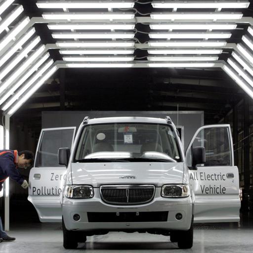 Vì sao Trung Quốc ngừng trợ cấp và loại xe điện khỏi danh sách các ngành công nghiệp chiến lược?