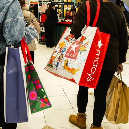 'Tis the season for credit card debt