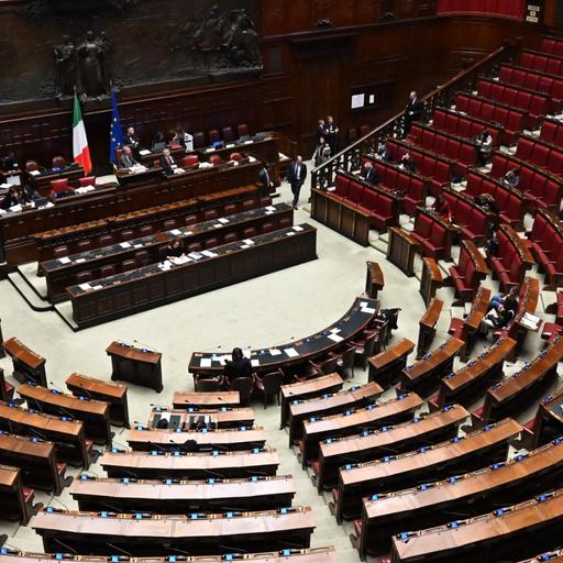 Flussi, ok della Camera al decreto, passa al Senato. Intanto le aziende cercano strade alternative