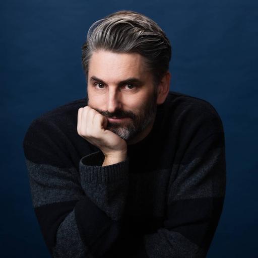 Varför dricker nästan alla vuxna alkohol och kaffe?