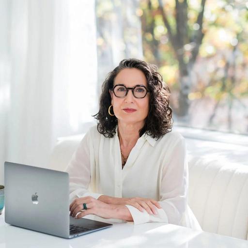 Forget “Aging Gracefully”: How to Live Fully in a Changing Body with Deb Benfield, RDN