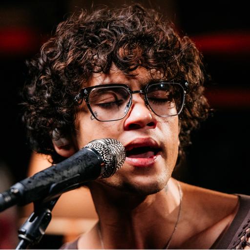 Dominic Fike covers Cody ChestnuTT's 'Boylife In America' for Like A Version