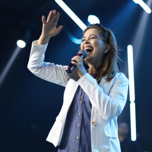 A LUZ QUE VENCE AS TREVAS - PASTORA ANA TATIS