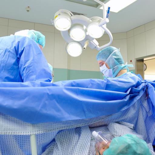 (140) Toxische Filler-Implantate: Das gefährliche Geschäft mit der Schönheit