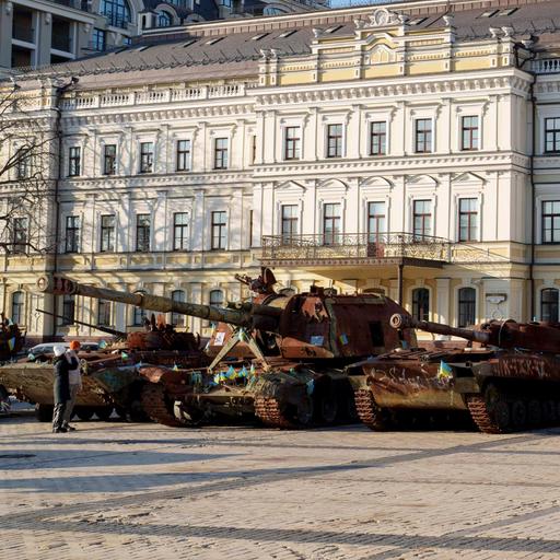 Krieg in der Ukraine - Kriegskosten: Die EU in der Rolle der USA