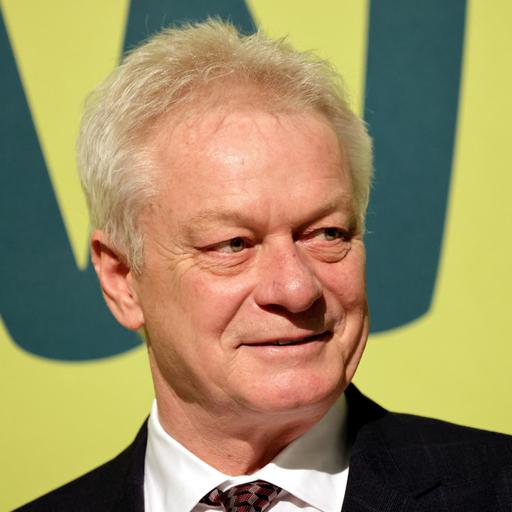 Bundeslandwirtschaftsminister: "Ganzjährige Anbindehaltung ist ein Auslaufmodell"