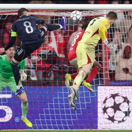 Los goles del Benfica 4 - 2 Real Madrid | El portero del Benfica deja fuera del top8 al Madrid