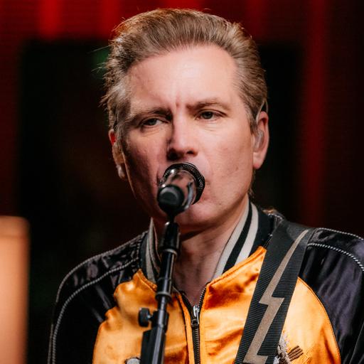 Franz Ferdinand cover Amyl and the Sniffers' 'U Should Not Be Doing That' for Like A Version