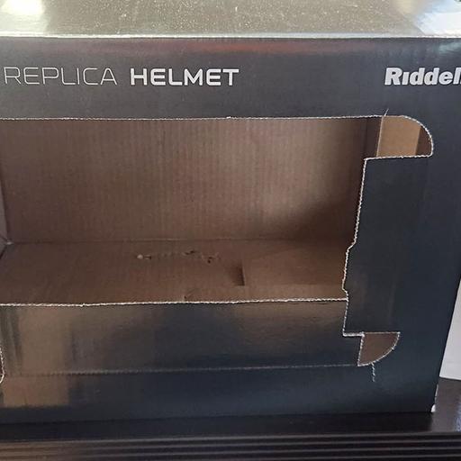 Donated Chicago Bears signed helmet stolen en route to Dixon for schools’ Stupor Bowl auction, probe underway