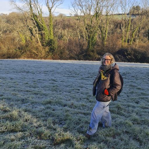 337. Head into the green lanes of Devon to discuss honesty boxes and mental health with writer Lucy Brazier