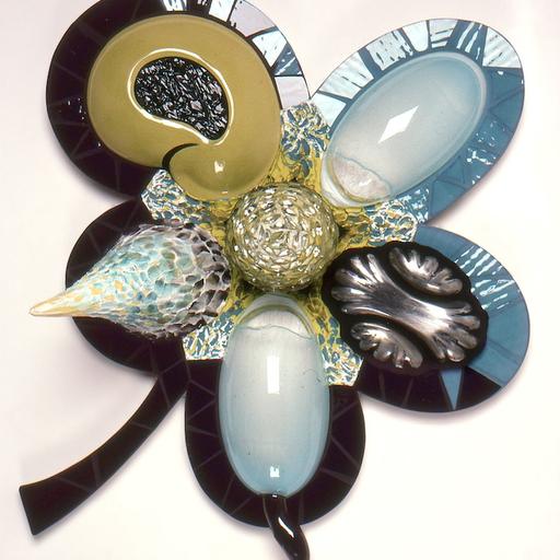 Susan Stinsmuehlen-Amend: Stretching Concepts and Pushing Processes of Traditional Glass