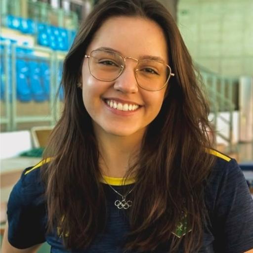 GEOVANA MEYER: TREINO DE TIRO É COM ELA
